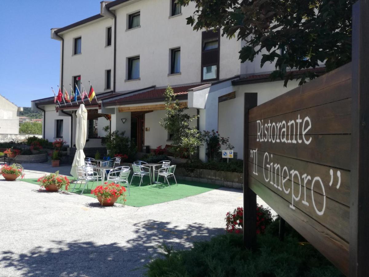 Hotel Капракота Екстериор снимка
