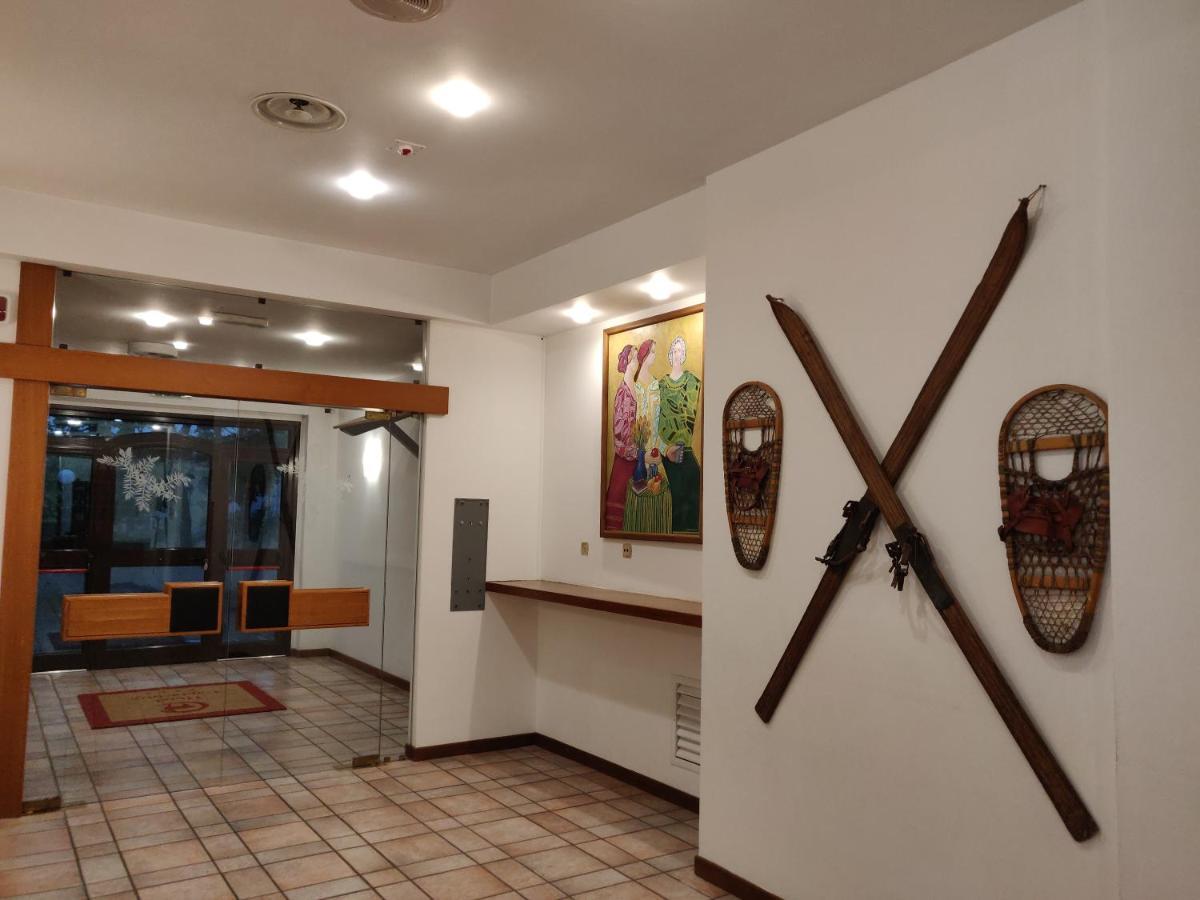 Hotel Капракота Екстериор снимка
