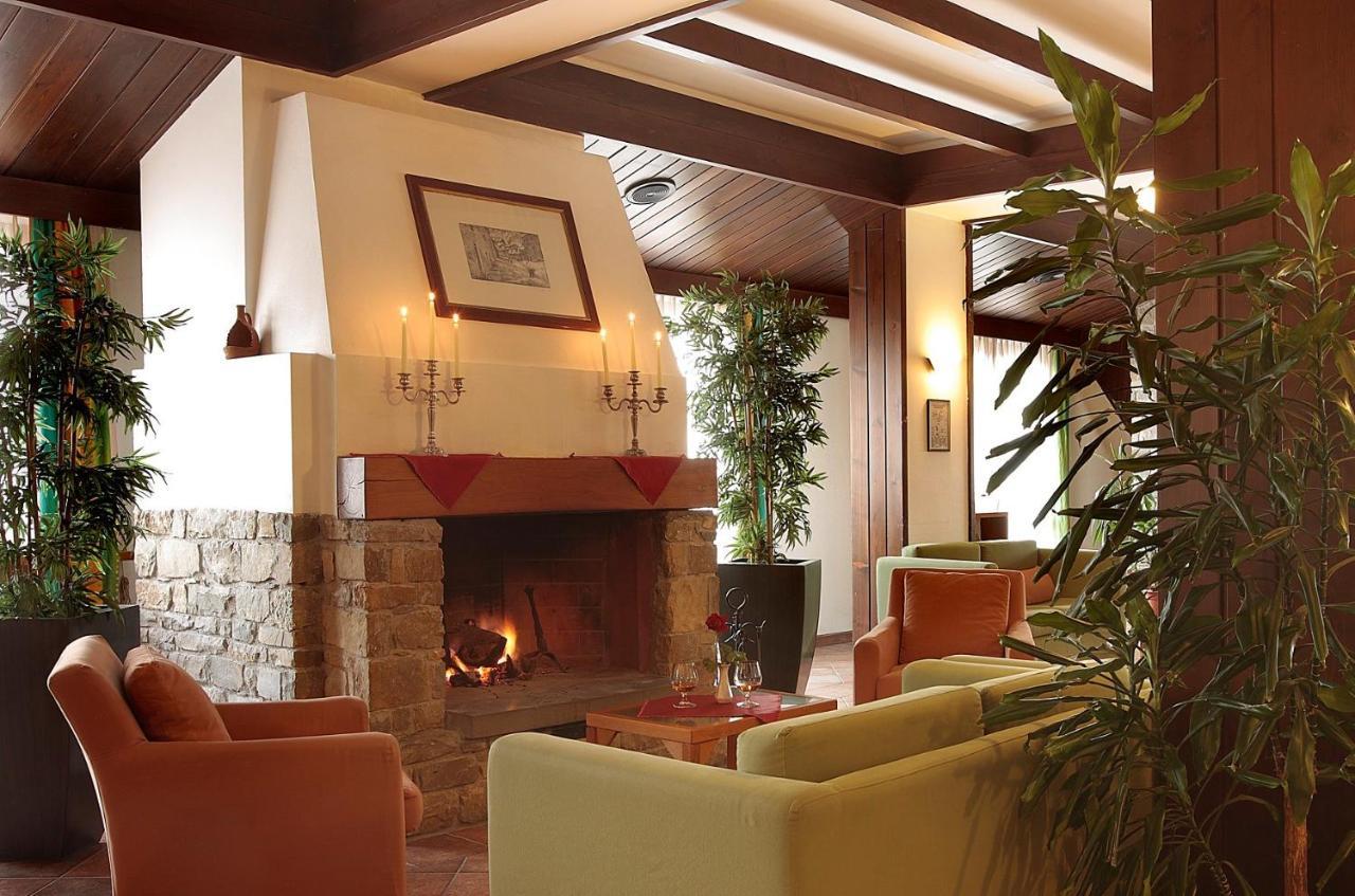 Hotel Капракота Екстериор снимка