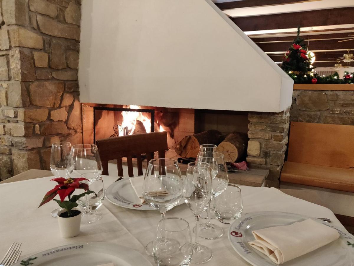 Hotel Капракота Екстериор снимка